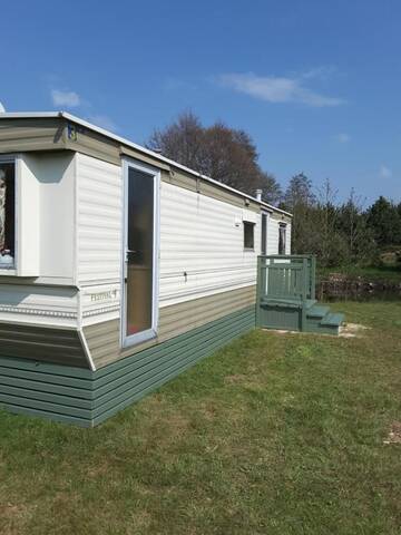 Фото номера Семейный номер с видом на озеро Гостевой дом Lini Guest House г. Ница 2